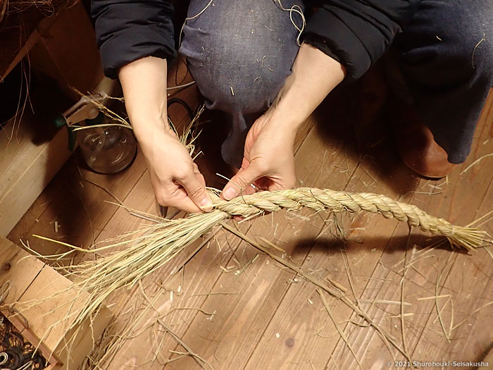 棕櫚箒製作舎-しめ縄作り